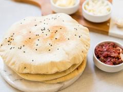 Pain feuillet&eacute; turc