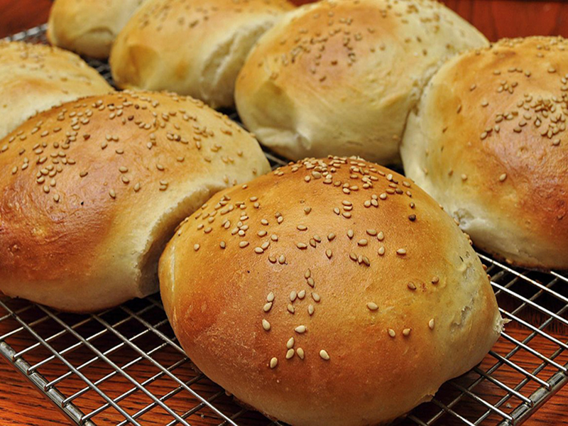 Pains &agrave; hamburger